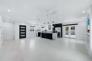 201 Honore Ave, Sarasota, FL 34232 - Photo 4