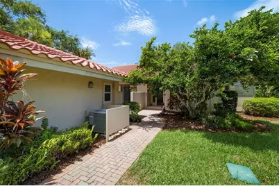 4820 Kestral Park Circle #18, Sarasota, FL 34231 - Photo 4