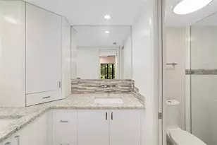 4820 Kestral Park Cir, Sarasota, FL 34231 - Photo 40