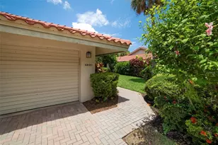 4820 Kestral Park Cir, Sarasota, FL 34231 - Photo 2