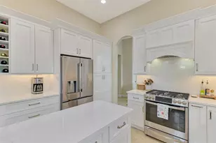 13987 Siena Loop, Bradenton, FL 34202 - Photo 8