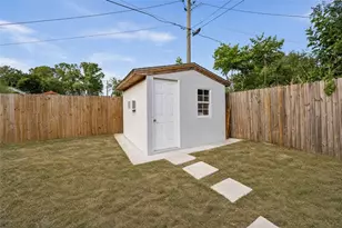 2715 Ingot Pl, Sarasota, FL 34235 - Photo 40