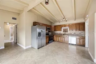 2715 Ingot Pl, Sarasota, FL 34235 - Photo 10