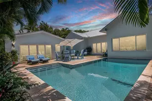 242 Gladiolus St, Anna Maria, FL 34216 - Photo 2