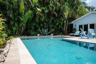 242 Gladiolus St, Anna Maria, FL 34216 - Photo 42