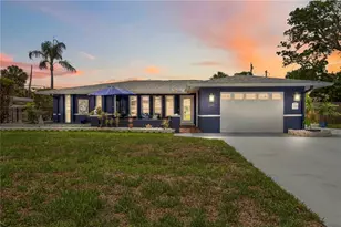 245 Treasure Rd, Venice, FL 34293 - Photo 1