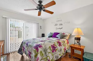 7126 28th Ave Dr W, Bradenton, FL 34209 - Photo 10