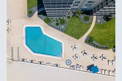 800 Benjamin Franklin Drive #304, Sarasota, FL 34236 - Photo 28