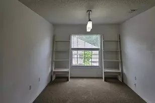 4202 Caddie Dr E, Bradenton, FL 34203 - Photo 12