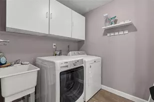 4204 Prairie View Dr, Sarasota, FL 34232 - Photo 16