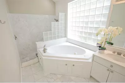 3527 Fair Oaks Lane, Longboat Key, FL 34228 - Photo 26