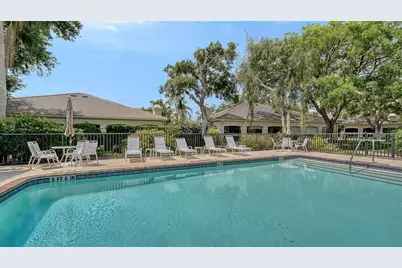 4429 Oakley Greene #6, Sarasota, FL 34235 - Photo 4
