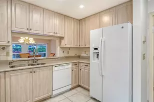 4429 Oakley Greene, Sarasota, FL 34235 - Photo 6