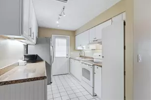 1856 Marbeth St, Sarasota, FL 34231 - Photo 16