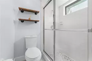 5710 Doral Ct, Sarasota, FL 34238 - Photo 26