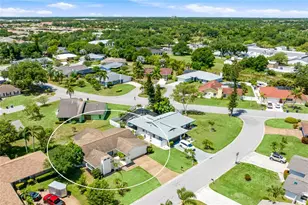 5710 Doral Ct, Sarasota, FL 34238 - Photo 2