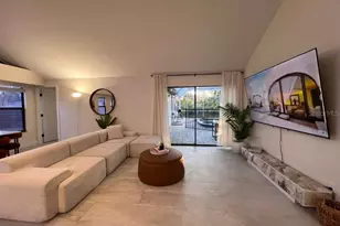 8240 Cypress Lake Dr, Sarasota, FL 34243 - Photo 2