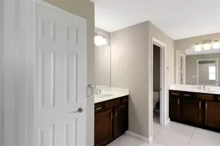 2914 Esmeralda Dr, Sarasota, FL 34243 - Photo 20