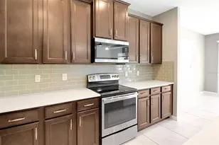 2914 Esmeralda Dr, Sarasota, FL 34243 - Photo 8