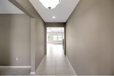 2914 Esmeralda Drive, Sarasota, FL 34243 - Photo 2