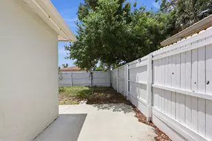 1858 Marbeth St, Sarasota, FL 34231 - Photo 44