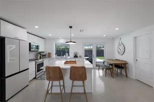3119 Rose St, Sarasota, FL 34239 - Photo 10