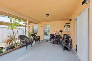 1844 Marbeth St, Sarasota, FL 34231 - Photo 6