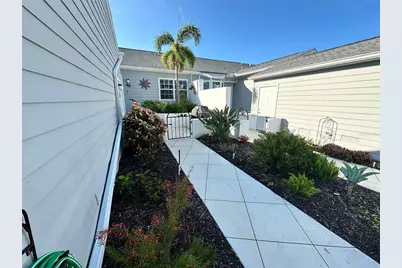 1233 Spoonbill Landings Circle #NA, Bradenton, FL 34209 - Photo 2
