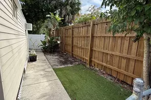 2729 Nodosa Dr, Sarasota, FL 34232 - Photo 26