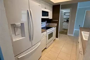 2729 Nodosa Dr, Sarasota, FL 34232 - Photo 10