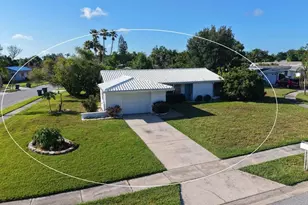 2822 Safe Harbor Cir, Sarasota, FL 34231 - Photo 6