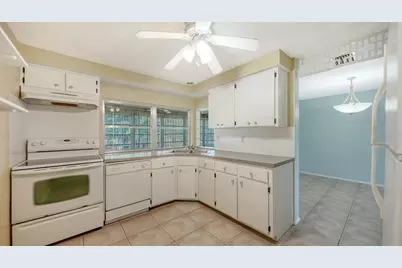 2822 Safe Harbor Circle, Sarasota, FL 34231 - Photo 18