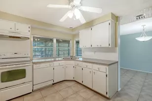 2822 Safe Harbor Cir, Sarasota, FL 34231 - Photo 18