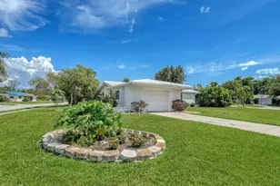 2822 Safe Harbor Cir, Sarasota, FL 34231 - Photo 8