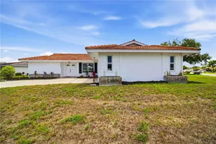 3535 Village Green Dr, Sarasota, FL 34239 - Photo 2