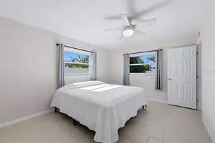 930 W Kathy Ct, Venice, FL 34293 - Photo 24