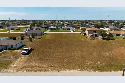 212 NE 25th Street, Cape Coral, FL 33909 - Photo 10