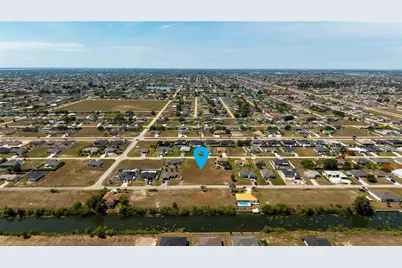 212 NE 25th Street, Cape Coral, FL 33909 - Photo 2