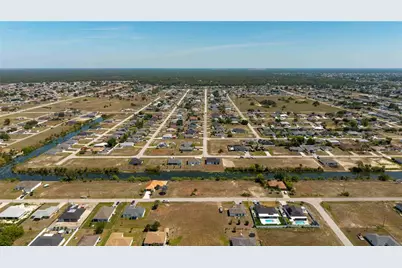 212 NE 25th Street, Cape Coral, FL 33909 - Photo 20