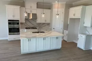 7649 Moonbeam Ave, Sarasota, FL 34241 - Photo 2