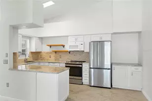 4244 Central Sarasota Pkwy, Sarasota, FL 34238 - Photo 10