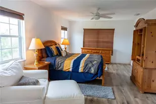2424 Bay Dr, Bradenton, FL 34207 - Photo 24