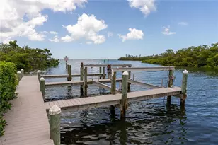 2424 Bay Dr, Bradenton, FL 34207 - Photo 32