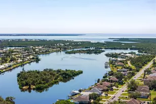 9050 Caloosa Dr, Venice, FL 34293 - Photo 54