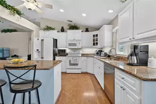 9050 Caloosa Dr, Venice, FL 34293 - Photo 12