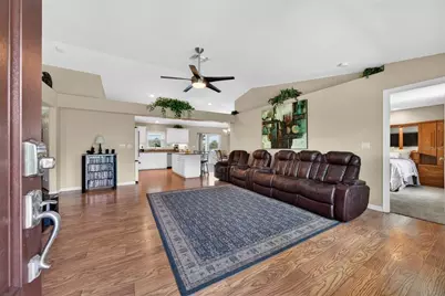 9050 Caloosa Drive, Venice, FL 34293 - Photo 6