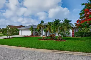 5836 Helen Way, Sarasota, FL 34243 - Photo 6