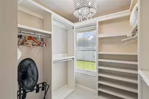 322 Suwanee Ave, Sarasota, FL 34243 - Photo 18