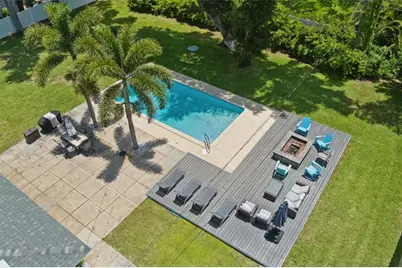 322 Suwanee Avenue, Sarasota, FL 34243 - Photo 2