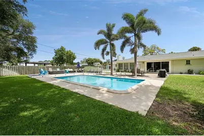 322 Suwanee Avenue, Sarasota, FL 34243 - Photo 28